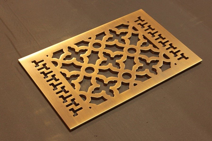 Вентиляционная декоративная решетка из шлифованной латуни