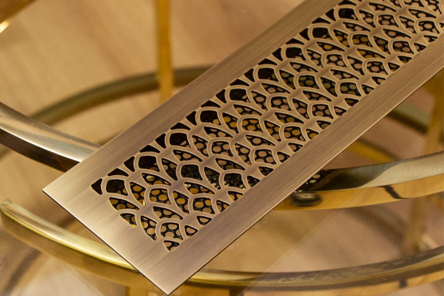 Вентиляционная декоративная решетка из состаренной латуни