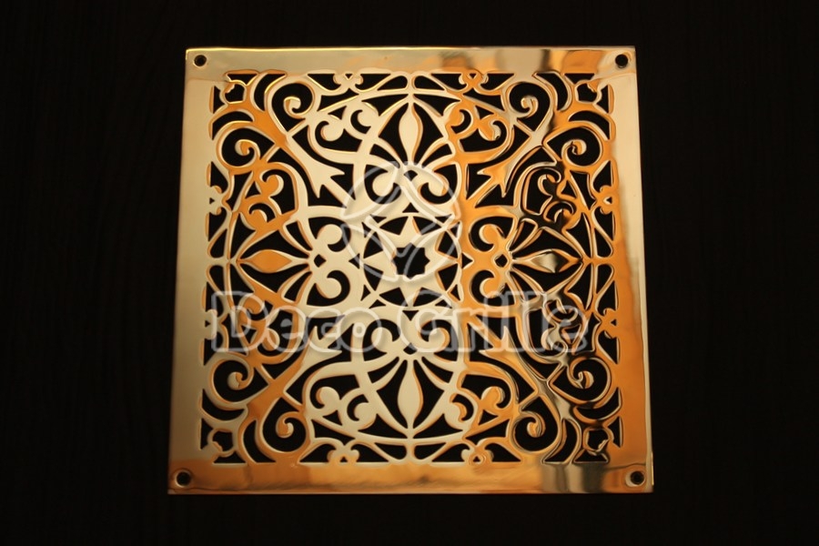 Квадратная решетка из стареной латуни